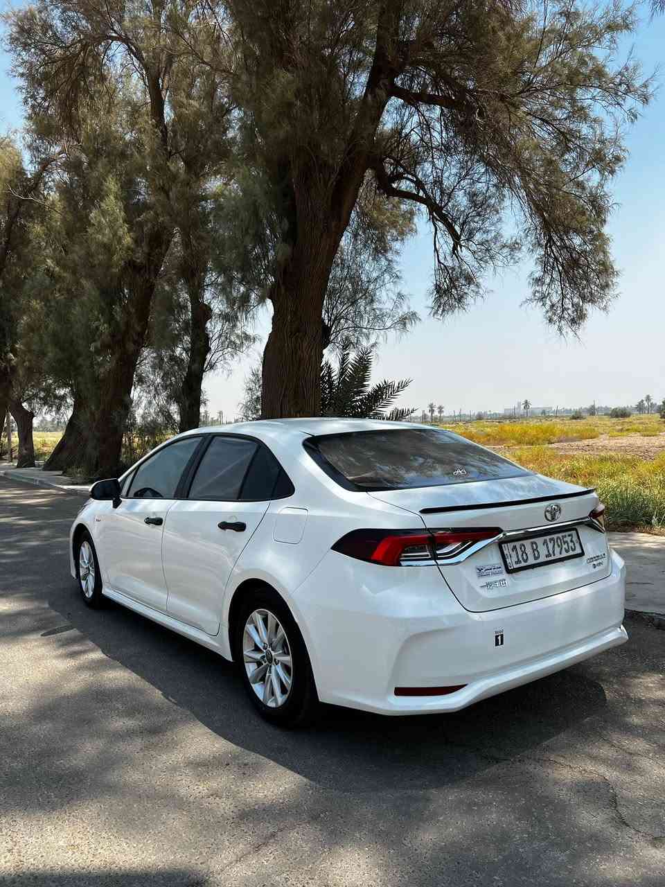 السلام عليكم
كورلا خليجي هايبرد موديل 24 
بحالة الكفالة فقط صبغ بالباب العكس السايق اثر دحجة بسيطة 
والباقي كفالة ماشية 32 
سعر 142 وبيها مجال 
***********
