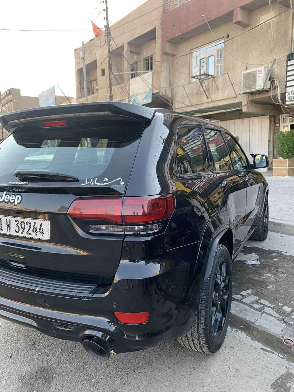سلام عليكم جيب لاريدو
موديل 2014فول مكينه 5700
محدثه 21 داخل او خارج ماشيه 
65 العنوان بغداد السعر 170  او بيهة مجال ***********

