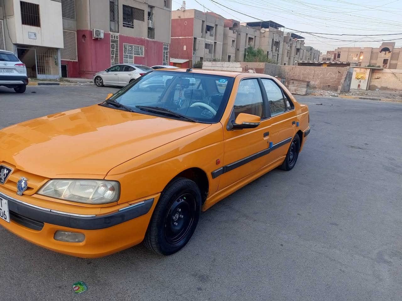 سلام. عليكم بيجو بارص مديل 2017 مكفوله كفاله عامه تبريد ثلج تخم تاير جديد سياره خير من الله حته ما طالع بيها  يعني مال بيت  السياره سعرها 52مكان بغداد ***********
