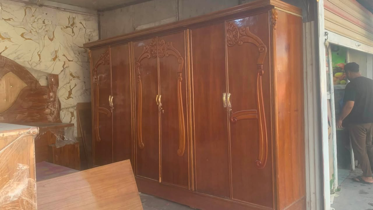 🛏️ غرفة نوم للبيع
غرفة نوم مستعملة استعمال بسيط، نظيفة جداً وحالتها ممتازة، مثل ما واضح قدامكم بالصور 🤍✨

📍 العنوان: الحلة – أبو خستاوي – شارع سيد علي

📞 للاستفسار والتواصل:
***********
***********

🔹 اللي مهتم أو يريد تفاصيل أكثر يتواصل ويانا.
