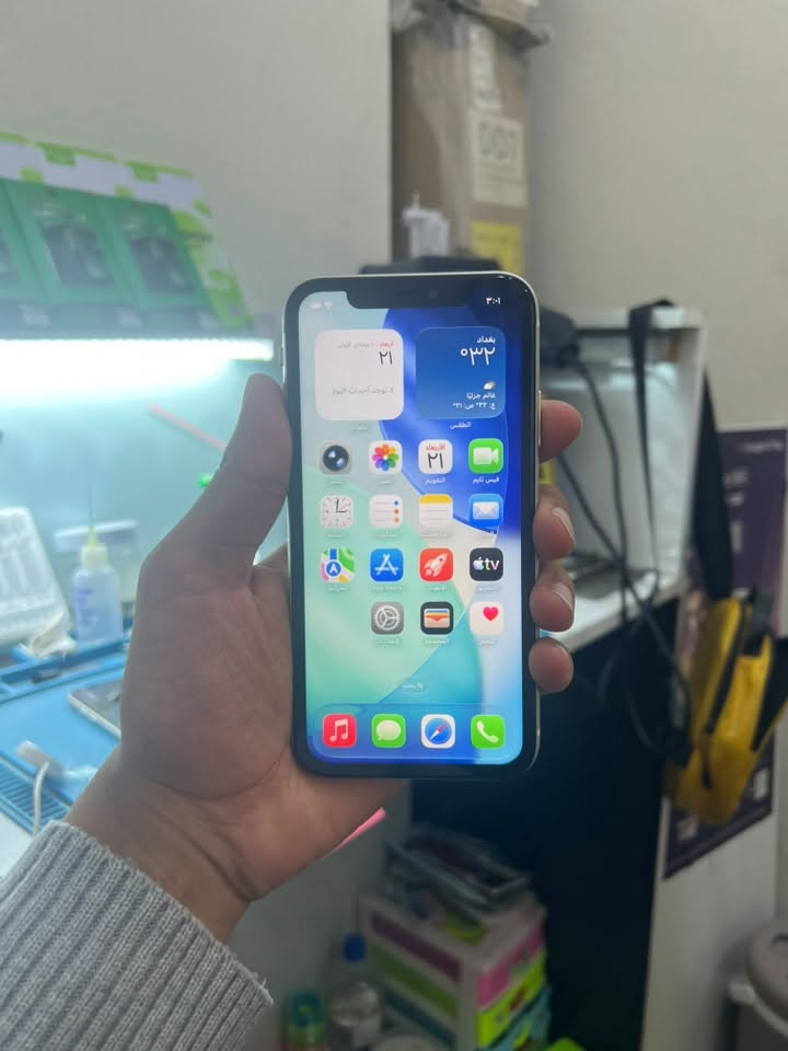 آيفون ١١ • ١٢٨ • قفل