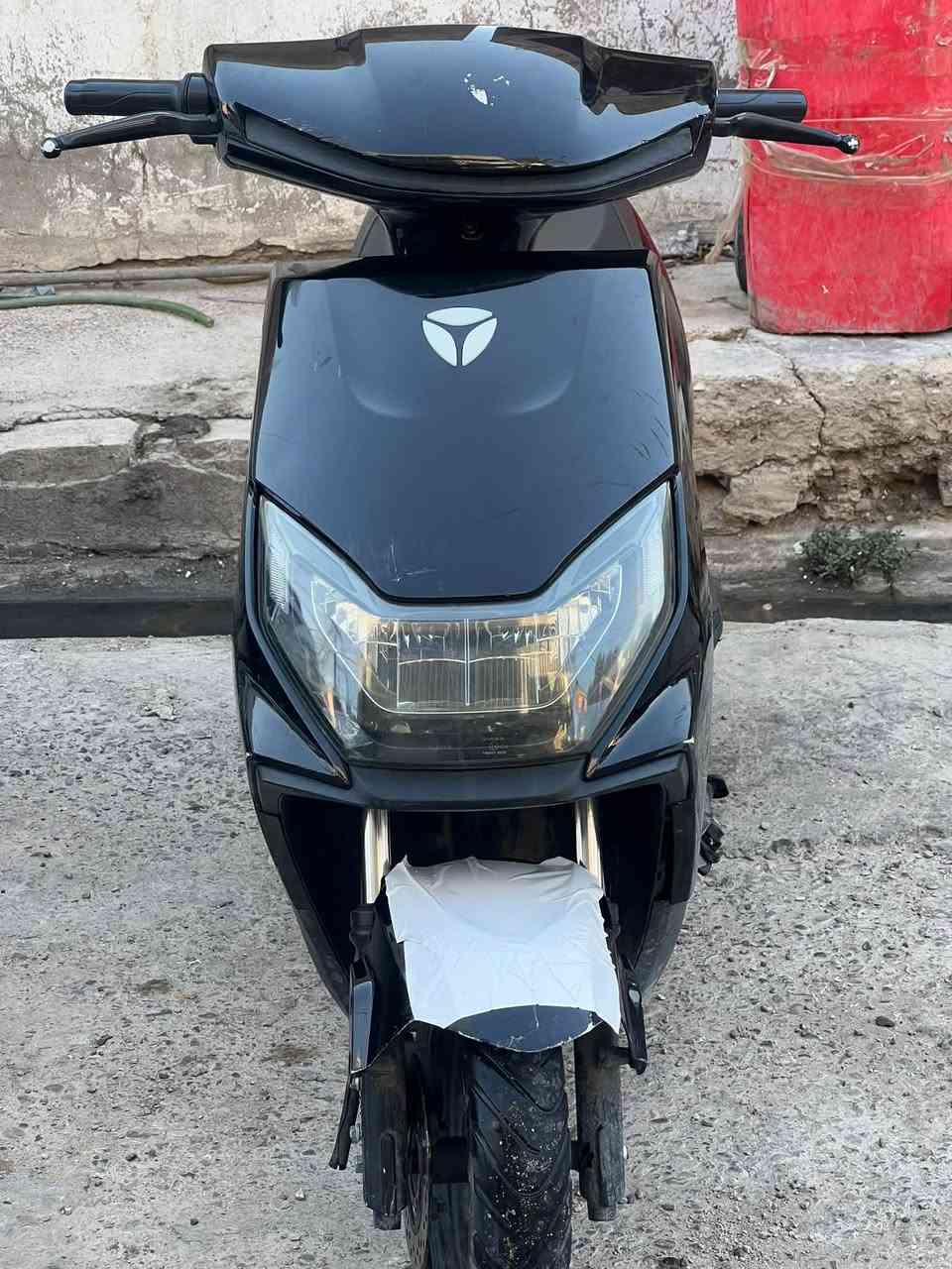 دراجة شحن لبيع YADEA RN بعدهة بالضمان مال بطاريات  سعر 550 بي مجال *********** مكاني ديالى بعقوبة
