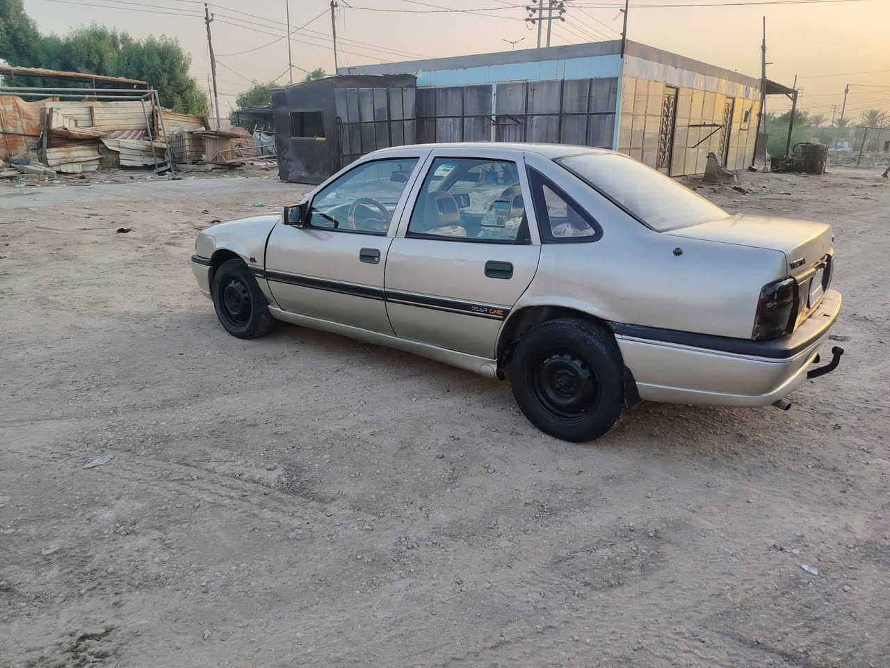 سلام عليكم اوبل فكترا موديل 1991 مكينه كير حداديه تخم تاير جدد تخم تاير جديد تحويل مباشر السعر 18 اوبيه مجال للشراي مكاني دوانيه شاميه اتصل *********** مراوس اوبيا
