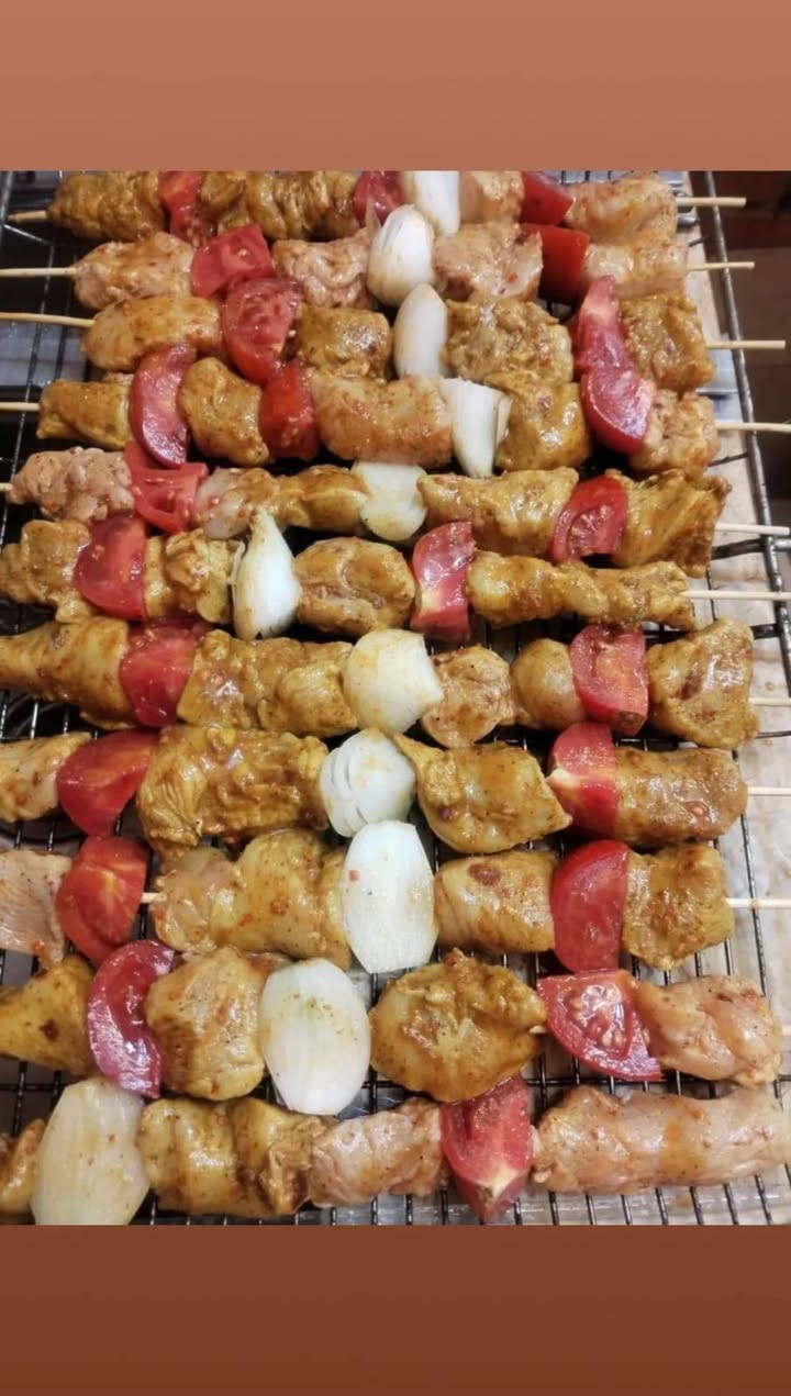 🔥 بسم الله نبدأ… وبأطيب المشاوي نلتقي 🔥
يسرّنا تفاعلكم معنا اهالينا وناسنا الطيبه اهالي المسيب  
✨ مطعم ديوان المشاوي ✨
🥩 مشاوي عراقية أصيلة
🔥 نكهة على الفحم بطعم لا يُنسى
🍽️ أجواء عائلية وخدمة مميزة
⭐ جودة تليق بذوقكم
📍 العنوان: المسيب نزلت اولاد مسلم 
📞 للحجز والاستفسار يتوفر خدمت توصيل : ***********
***********
🎉 
مستعدون تجهيز كافت المناسبات وبأنسب الاسعار 
ونتشرف بزيارتكم، ووجودكم يسعدنا ❤️
