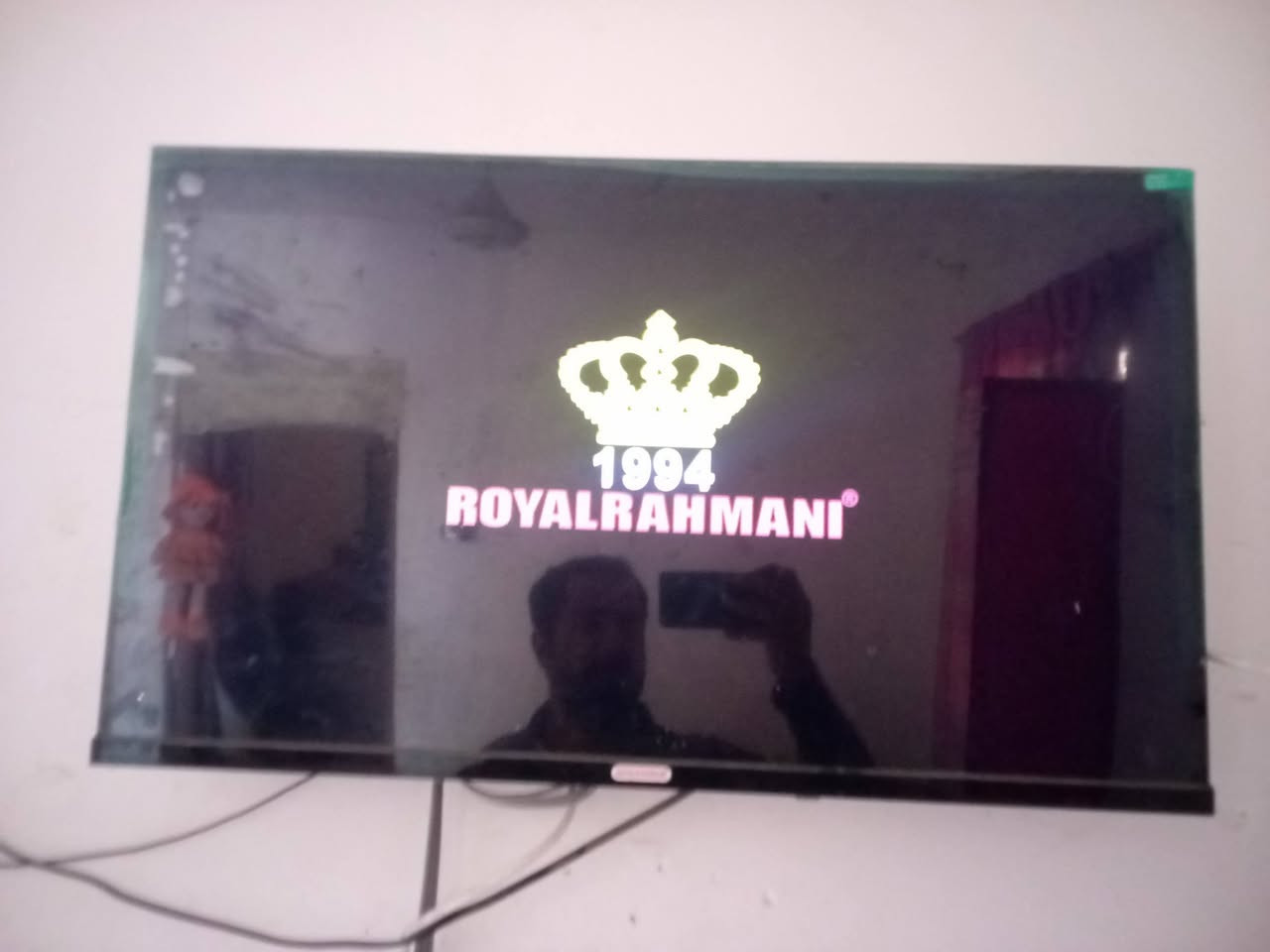 السلام عليكم شاشه سمارت حجم 32 واي فاي +يوتيوب +سينمانا دعم بعض التطبيقات نضافه 95/100 سعر 200قفل سبب البيع اريد حجم اكبر 
اتصال ***********
