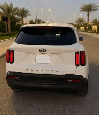 كيا سورينتو 2021 وارد أمريكي
🚘 كيا سورينتو 2021 وارد أمريكي

✨ المواصفات:
 فول عدا لبنرامه 
• محرك 4 سلندر 2.5
• رادار أمامي
• حساسات
• تحكم بالقيادة
• مثبت سرعة
• أنظمة مساعدة للسائق
• كاميرا خلفية
• شاشة
• Apple CarPlay & Android Auto
• 3 صفوف — 7 ركاب
• لون أبيض 🤍

🔧 الحالة والضرر:
• باب + بارد قليل بدون دواخل 
• السيارة نظيفة وجاهزة للفحص والمعاينة
• وارد أمريكي 
• ⁠كير محرك على وضع شركه 
• ⁠رقم انبار تحويل مباشر 

💰 السعر: 175 ورقة وبيها مجال

 — مواصفات معروفة
🔍 جاهزة للفحص والمعاينة

 عنوان انبار خالديه

📞 للاستفسار: ***********
