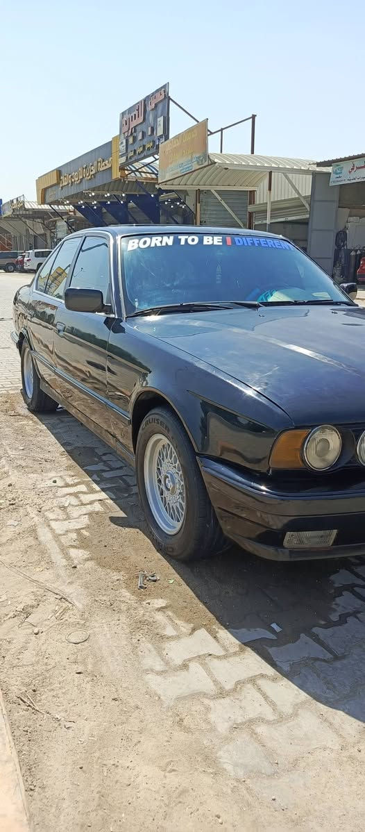 السلام عليكم 525 سكر فانوس 
سياره موديل 92 
سياره اصل دبل ايرباك واصل بجم عريض سياره جاهزه للاخير ما ناقصها ولا الف تخم تاير حداديه ماكينه كير كلهن شرط سياره نعمه من الله المكان نجف الاشرف 
تفاصيل على هذا الرقم 
*********** النجف, العراق
