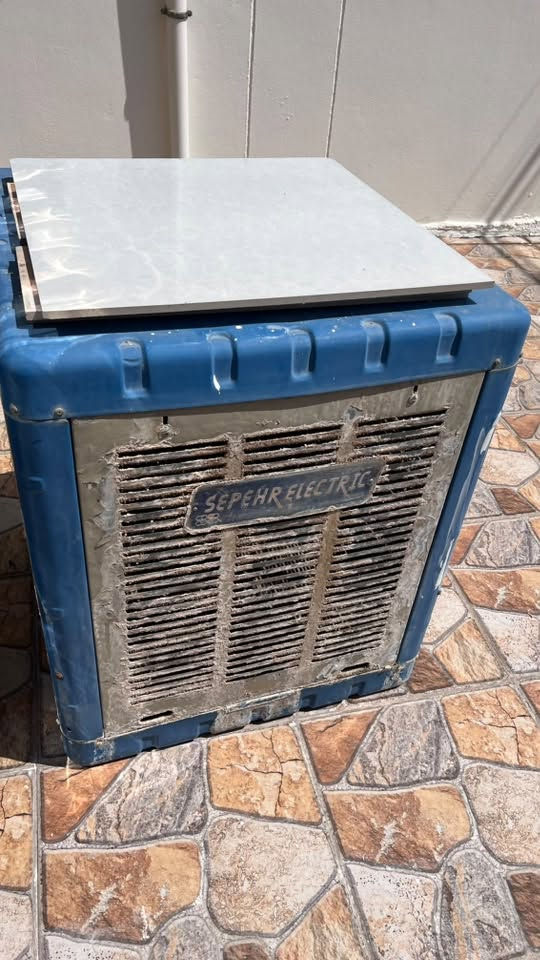 مبردة ماطور بلادي ما مفتوح واتر بامب بلادي غطاس ما مفتوح هو و تانكي نفط حديد بسعر65 وبي مجال للاستفسار الرقم ***********
