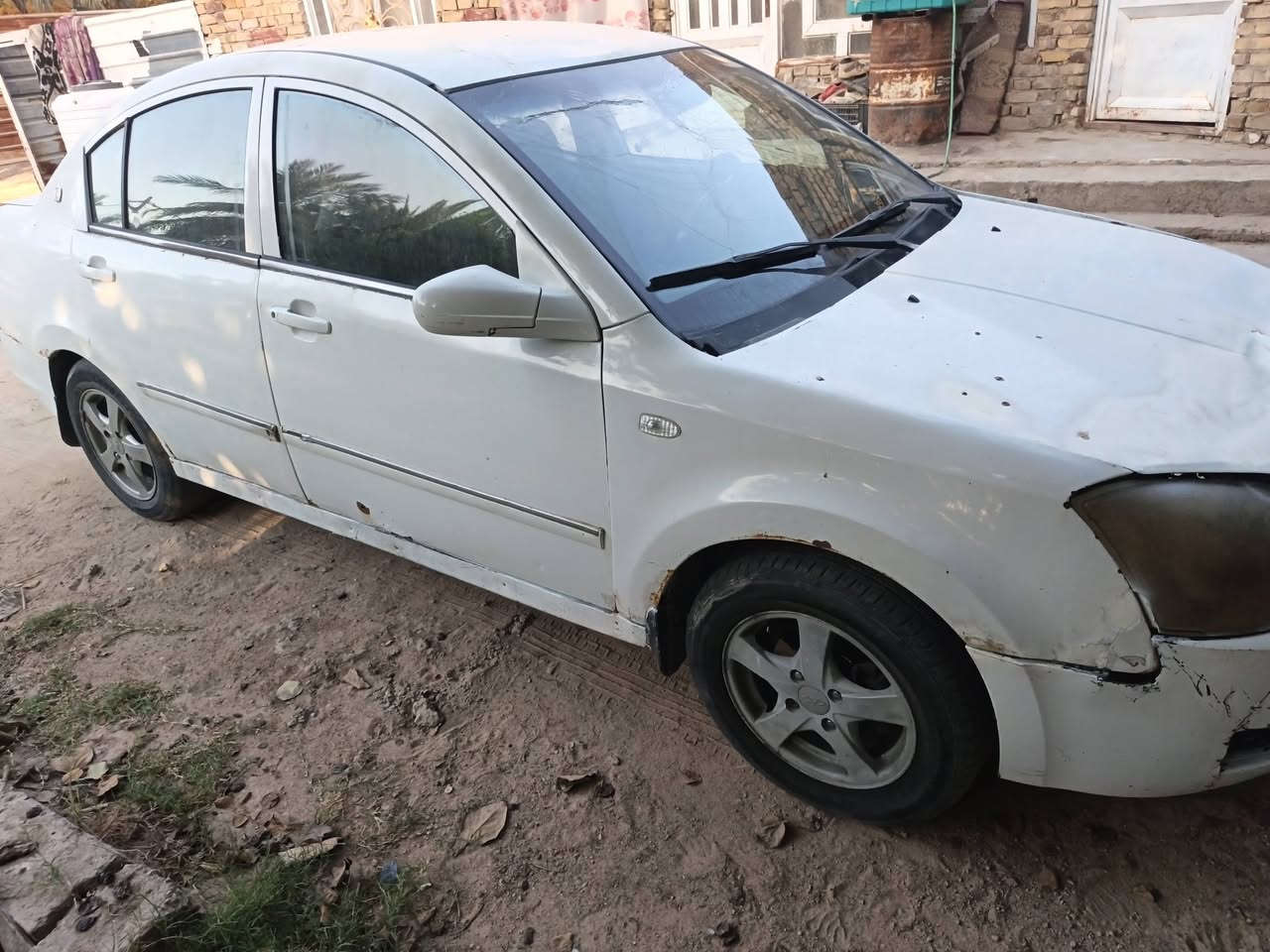 شيري للبيع موديل 13
السيارة بيها قاصرين ابيع بدون راعي 
السياره بيها عينة وصينية ماشرة 
المكان نجف كوفة السعر 15 
***********
