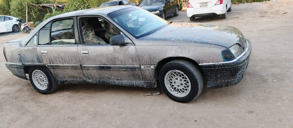 سلام عليكم اوبل اوميكا للبيع موديل91 محرك وكير جدد حداديه جديده تخم تاير جديد كهربائيات كله شغاله سنويه لل29 مداور ثاني يوم #السعر 17 المكان الديوانية غماس***********
