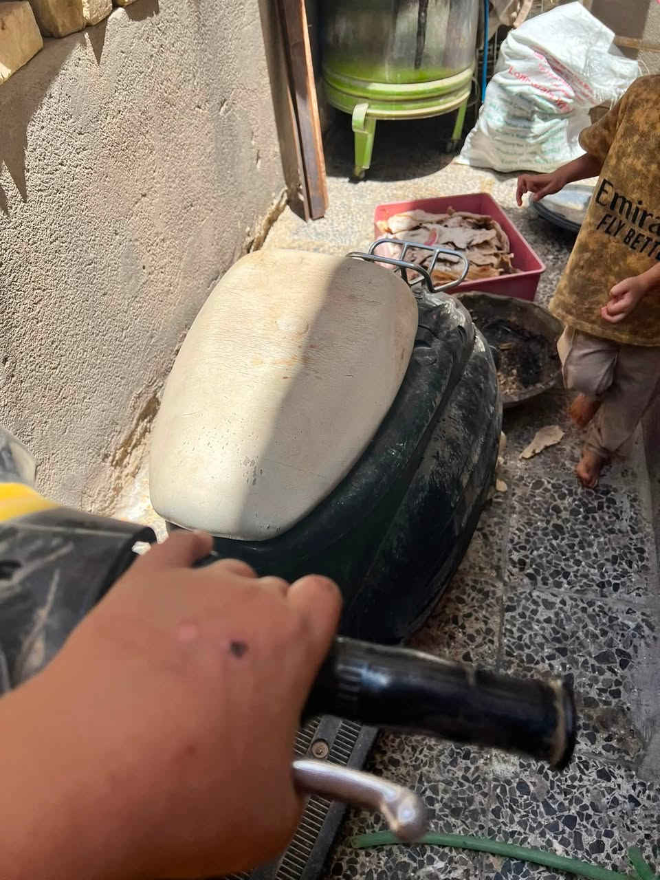 دراجه كوم حديد يسموه عبد الحليم  عوزه  ابلك مدريدشنو ما عرف طفت فجءه سعر٧٥ تواصل رقم *********** المكان ناصريه تضحيه

