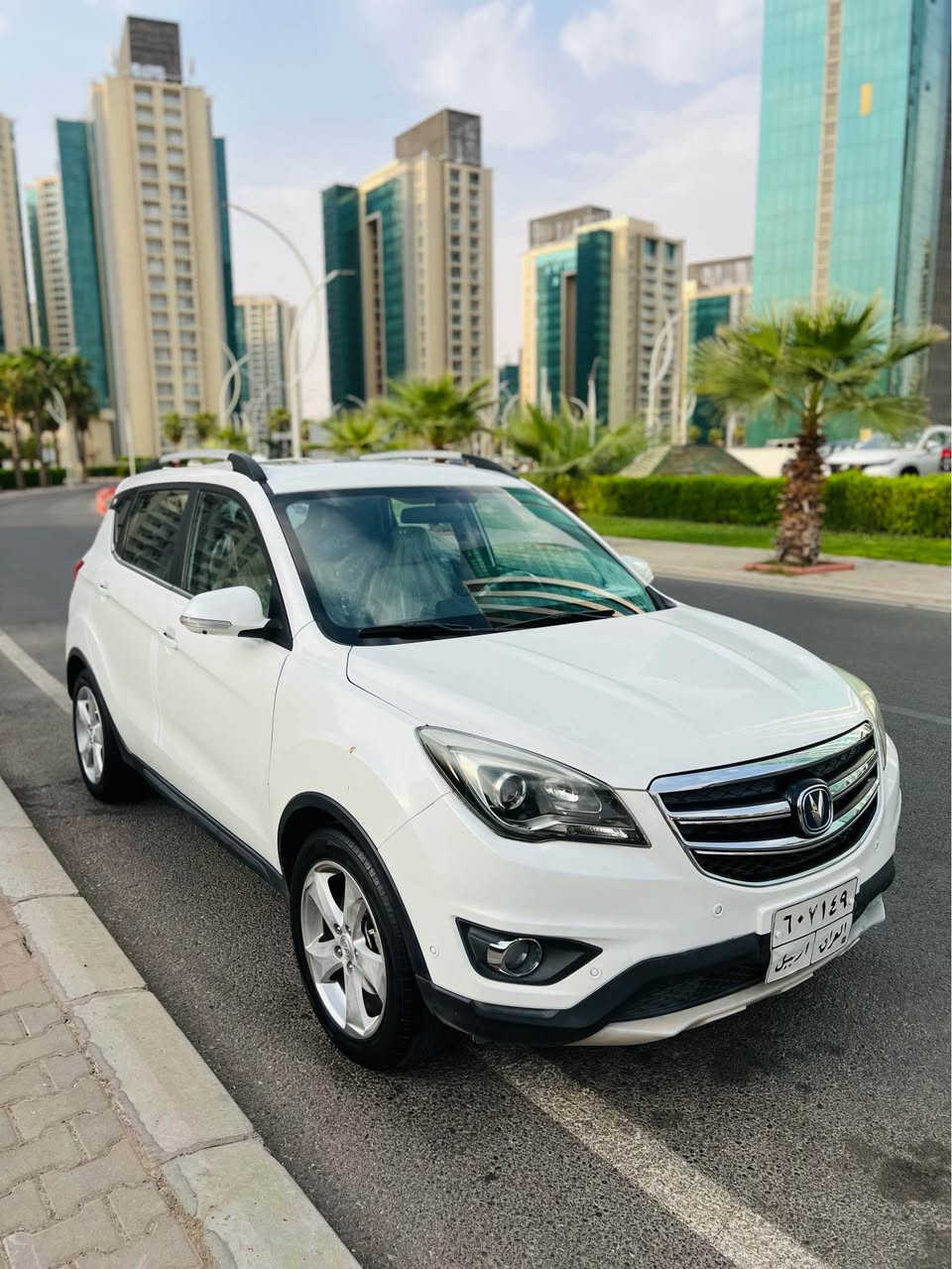 جانجان 2020سپي به فري بي سبوغ سياره كه هه موو شتي له سه ر ده قي شه ريكه ي ماوه دحامي لؤ دحامي به شه رت سبوغو ته حديلي نيا ٩٠هه زار رؤشتوه سپيري دانه بيوه بؤ مواسه هاتيش فول فول مواسه فاته سلايت شاشه گه وره گوشين جلت كاره باييي جام كاره باييي سوكان فؤلؤم پينج كاميره و زؤر مواسه فاتي تر بؤ زانياري زياتر پيوه ندي بكه به *********** أربيل, العراق
