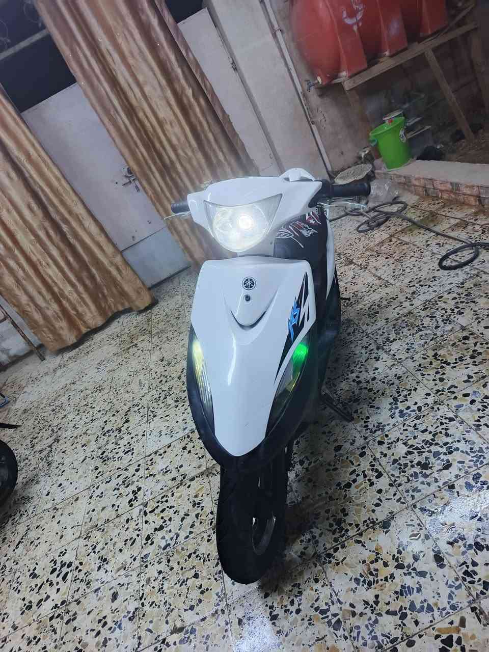 الدراجه. مزوده بوشه وسلف 55
ويل رياضي اصلي + اكزوز FM
كهربائيات شغاله
نقصه بس باتري
السعر 550 
واتساب +اتصال ‏‪***********‬‏
