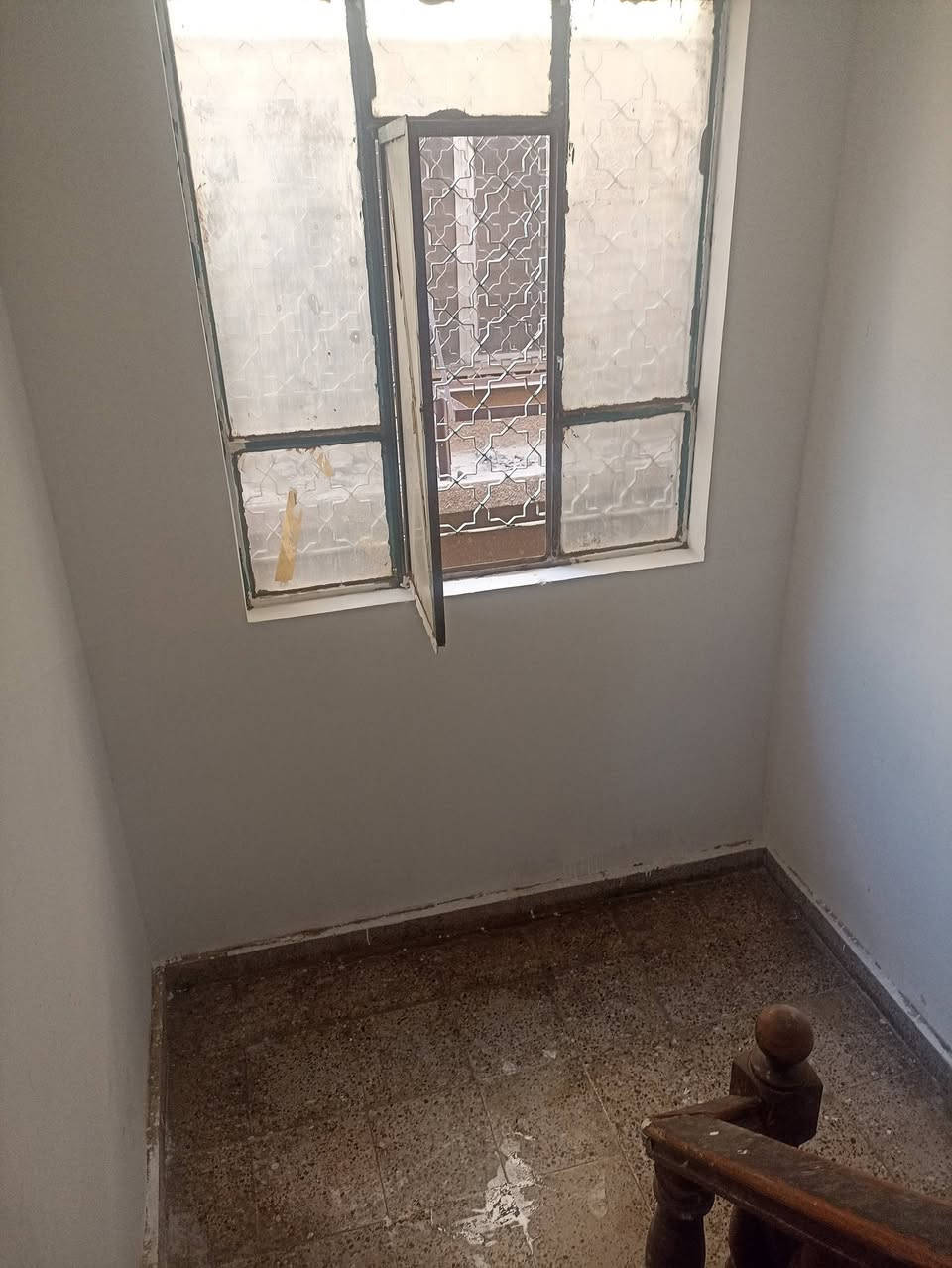 كادر كامل • بناء • صبغ بيوت