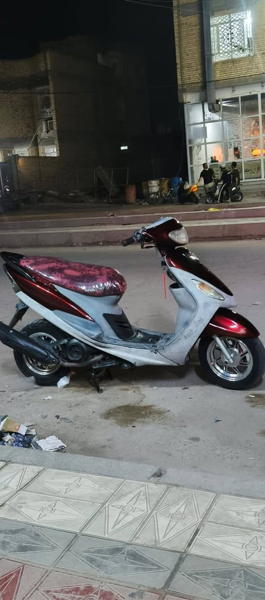 ماكس منغولي

مفتوح 
شلع او معدل 
كهربائيات كله شغاله 
ليت زنون 
درجه نقص باتري 
تشتغل هندر واحد 
قفل جنطه وستيرن 
سعر 500او بيه مجال 
عنوان ناصريه حي الفداء 
***********
