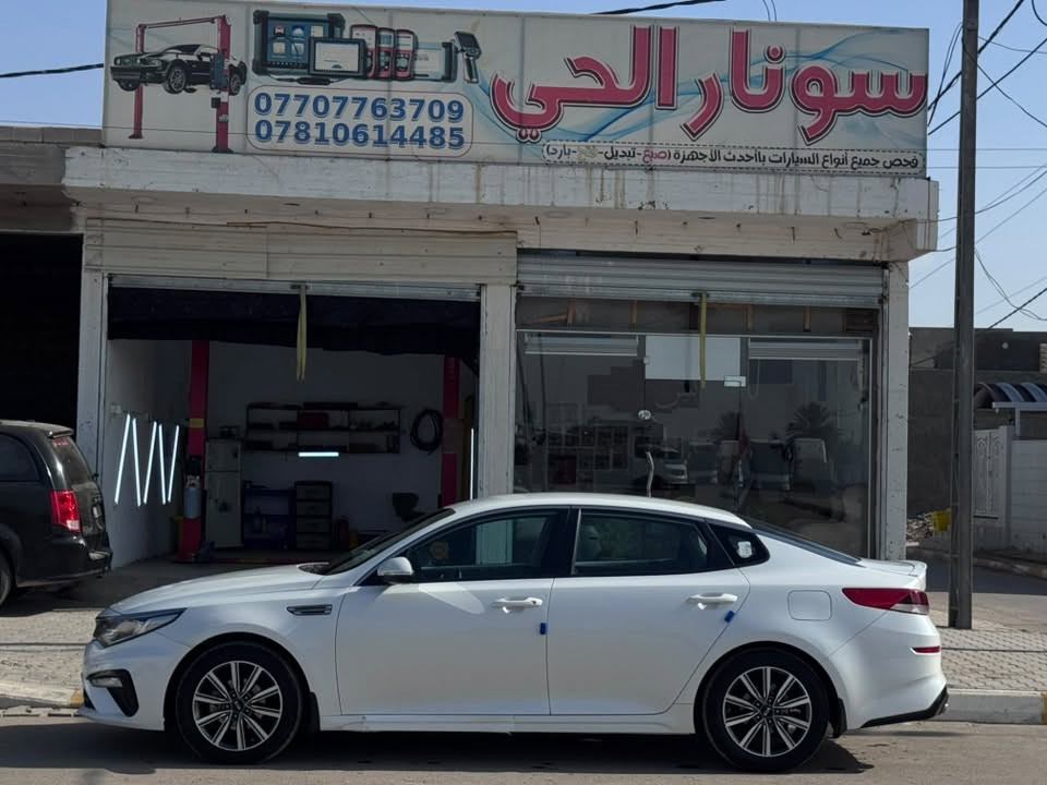 السلام عليكم ورحمة الله وبركاته للبيع :
كيا اوبتيما موديل 2020 السيارة كفال عامه 
خليجي محرك 2400 السيارة جاهزة بالكامل دوشنه كشنات شاشة كامرة خلفية مري شفط تخم تاير جديد السيارة ماشية 115الف سونارها مرفق بالمنشور السيارة بأسمي عارضها 
ب١٩٥ للاستفسار : ***********
