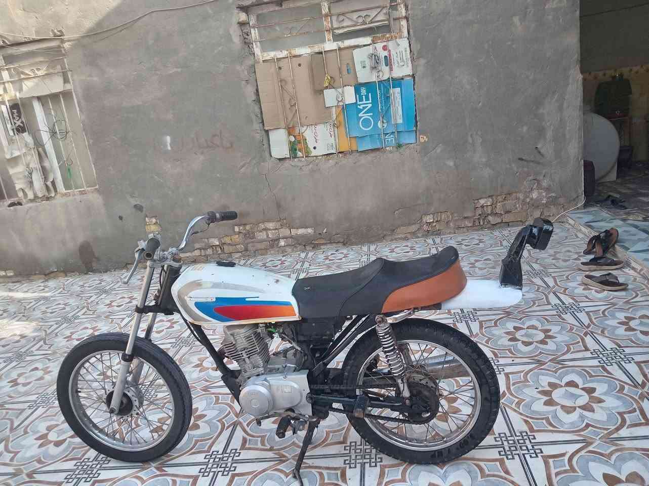 سلام عليكم دراجه البيع كلك كلك  توه معمره السعر 350 قفل قفل هاذه رقمي ***********
