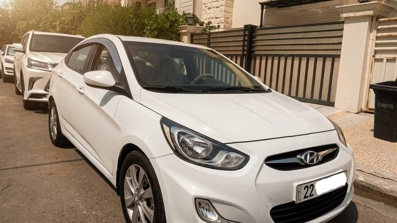 Hyundai Accent 2011
*********** 
هیوندای ئەکسێنت ۲۰۱۱
ئۆتۆمبێلێکی خاوێن و بێ کێشە يه
​مواسەفات فول مواسەفات
​ چوار پارچە بؤياغه
​مەکینە و گێڕ بە شەرت  زۆر خاوێن و بێ مه سروف 
​سوکان ڤۆلیۆم تەبردید زۆر بەهێز
​ ویل کەپ
​ سیستەمی دەنگی جۆری (AUX / USB)
​ سیستەمی ئیستۆپ ABS
​جام کارەبایی و ئاوێنە کارەبایی
***********
سعری ٨٨ و مجاليكى برايانه
سياره كه له هه وليره أربيل, العراق
