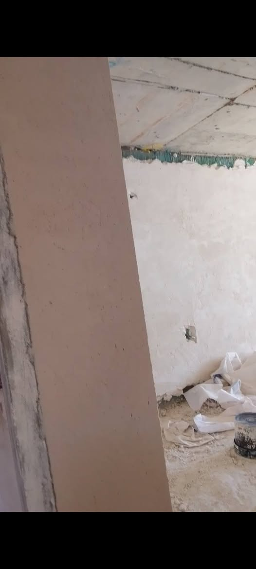 اسلام عليكم ورحمه الباخ متفرغ حالين اشتغل سمنت او جص او اشتغل ترميمات عامه  أبسعار مناسبة هاذه رقمي @***********

