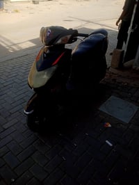 دراجه سكنس للبيع كامله هي نقص ما بيها فقط بس طبق بنزين مكان الشهداء ال...