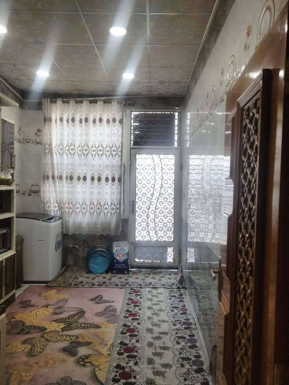 بيت ١٥٠م طابو صرف
 غرفتين وصاله واستقبال ومطبخ بناء جديد 
مقابيل الحديقه قرب جسر الاسكان الصناعي 
للستفسار ***********
