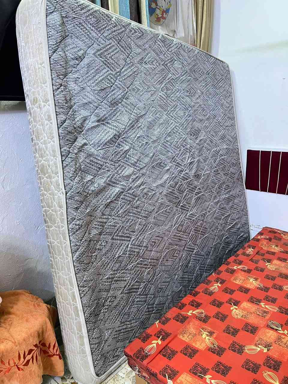 دوشك نفرين • ميز مرايه • حي جهاد