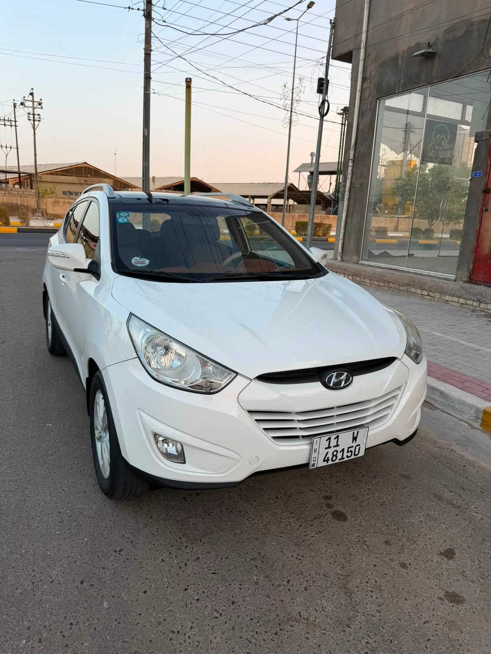 سلام عليكم توسان خليجي 

موديل 14فول مواصفات 

بغداد تحويل مباشر باسمنا 

كفالة كير مكينه حداديه تخم تاير تبريد ثلج ترايك زيرو 

مكينة 2000 دوش على وضع الشركه 

بيها قطعتين صبغ اثر شغط.  

السعر 128 قفل من الاخير اخوان مكان السيارة كربلاء 

استفسار ***********
