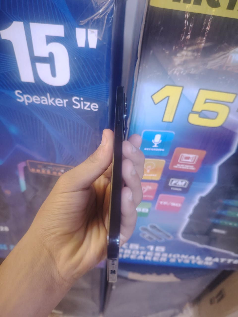 HONOR X8B
ذاكرة 256 رام 8+8
نضافه 100 كاميرا دمعه فول
مامفتوح شرط
الجهاز تجي تجيكو مامفتوح شرط
ويا شاحنه وكفر هديا فقط
سعر 290 بي مجال بسيط ماشراي اعبر
