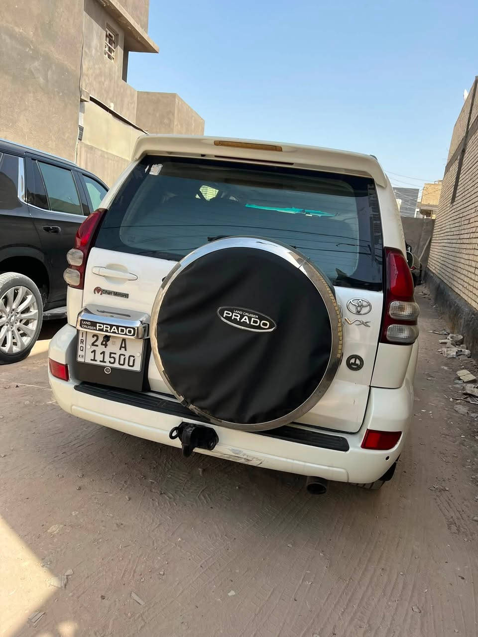 السلام عليكم
للبيع برادو موديل 2008  VX
رقم دهوك بأسمي
السياره كامله من جميع النواحي مابيها نقص 
ماعدا بيها قطعتين صبغ 
السعر ب150 وبيها مجال
للاستفسار/ ***********
مكان السياره بابل الحله
