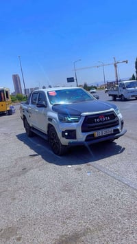 هايلوكس جي ار • ٢٠٢٢ • رقم اربيل