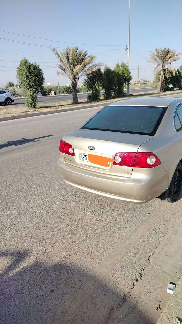 السلام عليكم
كيا اوبتيما 2009 خليجي مصبوعة عام جمالية 

رقم كركوك 

كير و مكينة مكفولات 

حدادية خير من الله 

تبريد ثلج

كهربائيات كلها شغالة 

تخم تاير 

السعر 95وبيها مجال قليل كلش 

***********
