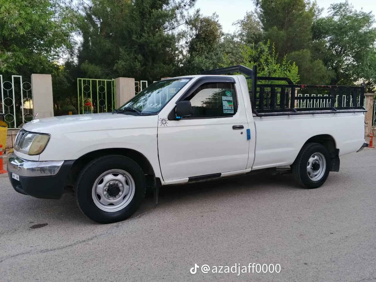 بۆڤرۆشتن پیکاب نیسان 2002ئاڕم پلاستیک سلێمانیی تایەی تازە عام بۆیاخ بۆسیعر تێلبکە *********** ئەدمینسوپاس

نص مكتوب في الصور:
- @azadjaff0000