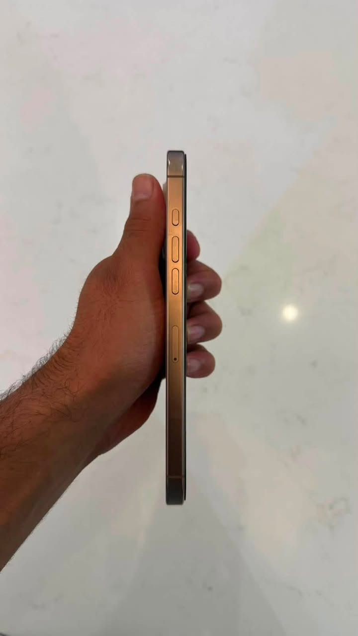 iPhone 16 Pro Max Gold
نضافه 100/100 بلا كارتونه 

ذاكرة 256 بطارية 93‎%‎

السعر 1260 

مكاني بغداد جكوك ***********
