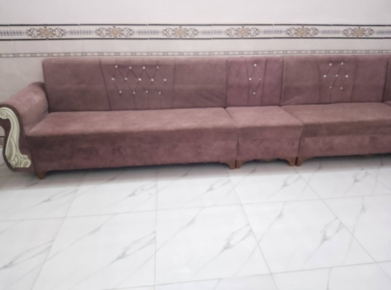 ديوان عشر مقاعد درجة اوله مكاني حصوه حي عداي مقابيل موكب الزهراء رقمي ***********

