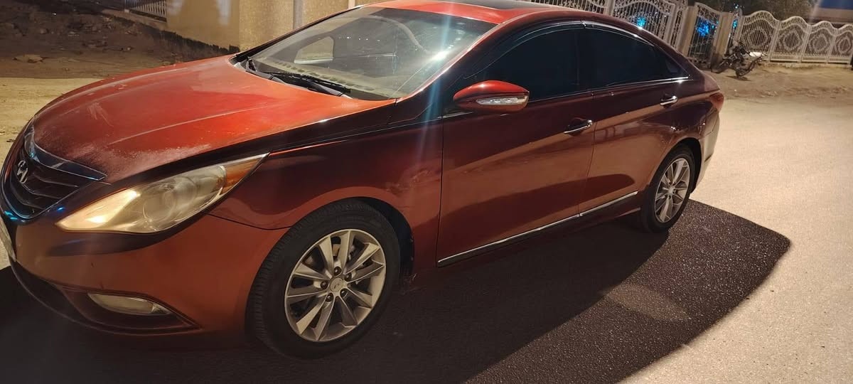 السلام عليكم ورحمة الله وبركاتة 
من رخصة الادمن  

🚘 للبيع سوناتا وارد أمريكي

• الموديل: ١١ سوناتا
• وارد: أمريكي 🇺🇸
• السيارة نظيفة ومرتبة
• محرك وگير بحالة جيدة
• تبريد وتدفئة شغال
• داخلية نظيفة
• جاهزة للفحص والتجربة
• السعر: ٩٥ بيها مجال بسيط 
• المكان: [ بابل الحمزةالغربي ]

📞 للاستفسار والتواصل: [رقم الهاتف]
***********
***********
