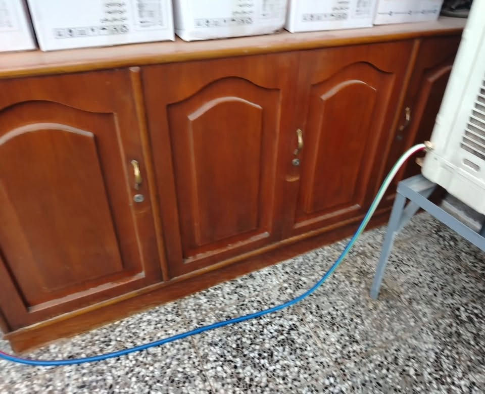 سلام عليكم بوفيه للبيع صاج جبيره جديده قبل اسبوع اخذته سعره 150 مكاني بغداد بلديات  رقمي*********** فقط واتساب
