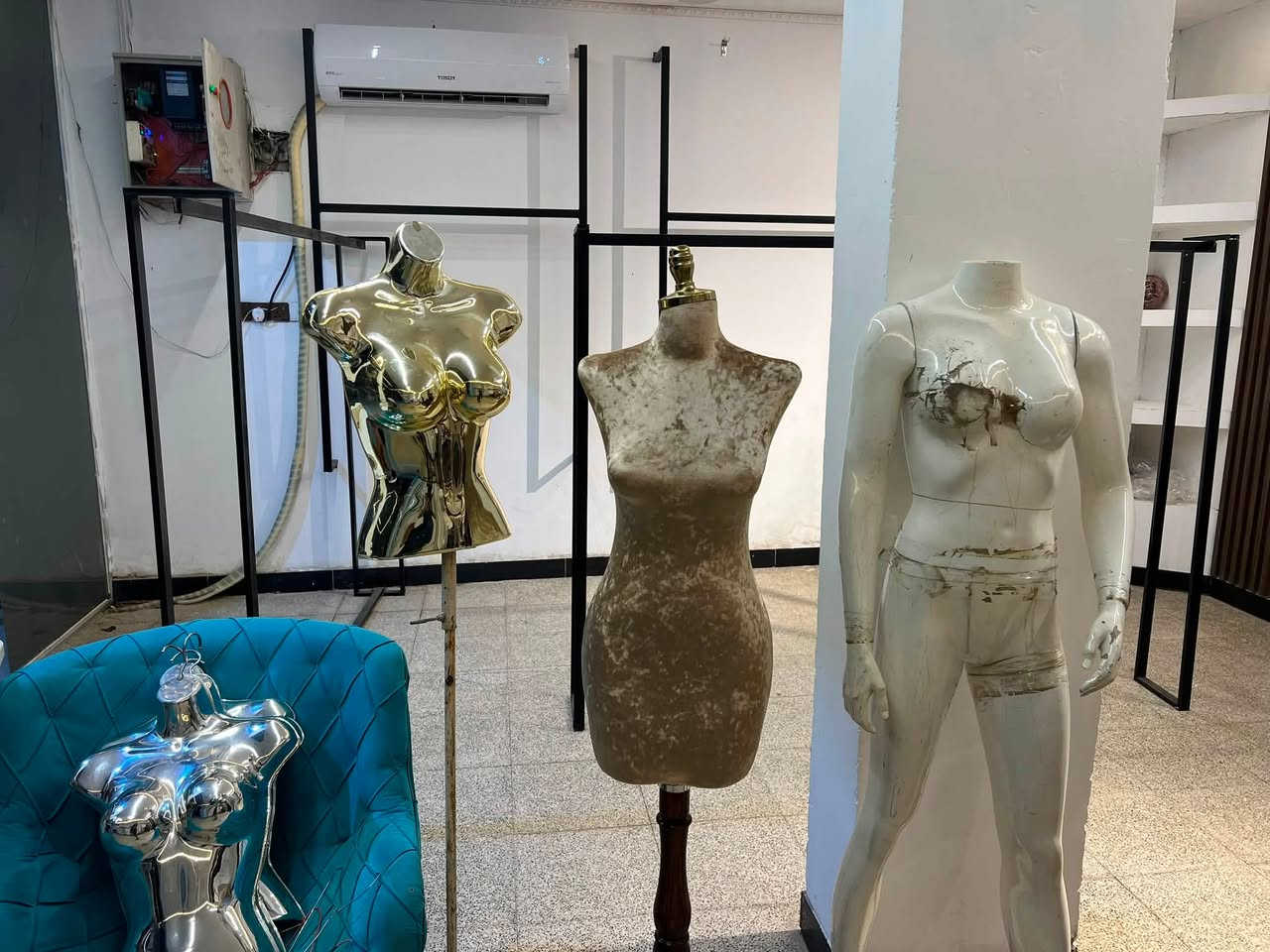 غراض محل للبيع قيم وخذ ***********
