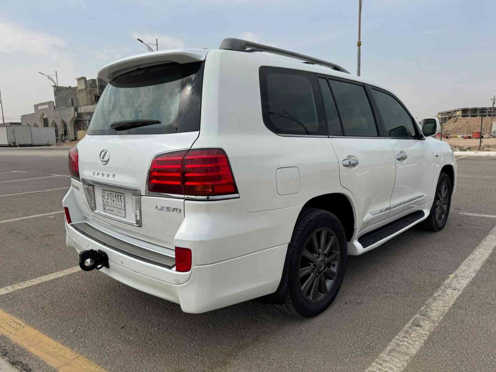 لكزس LX 570 • ٢٠١١ • فول مواصفات