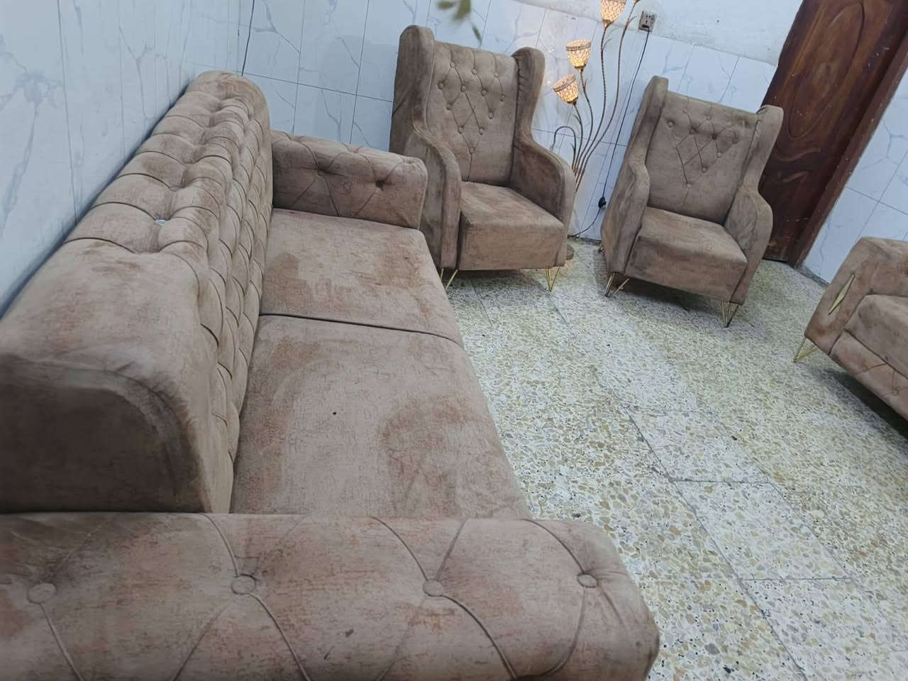 سلام عليكم تخم  تكمه تزكام ٨ مقاعد  ب٢٢٥ هذه رقمي ***********
مكان بغداد منصور الوشاش 
@إشارة
