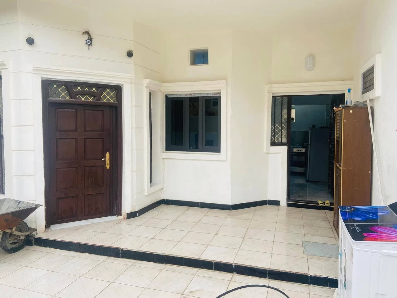 سلام عليكم ورحمت الله
طابو صرف بأسمي 🏡 دار للبيع – موقع مميز في بغداد / الكرخ
📍 العنوان: الكرخ/ شهداء البياع / الرفاق الثانية
قرب شارع المضخة الأول
🔹 تفاصيل العقار:
المساحة: 200 متر مربع
الواجهة: 10 متر
النزال: 20 متر
 (موقع مميز)
⚡ مواصفات الدار:
(4 غرف نوم كبيرة/صالة /هول داخلي/مطبخ حار /مطبخ بارد (كبير)/3/صحيات/منور/كراج/حديقة/ سطح ناصي/سطح عالي)
✨ المميزات: 
موقع ممتاز ومرغوب
شبابيك سلايت ألمنيوم تفصال اخر موديل 
أبواب صاج 
بايات درج مرمر ثقيل 
وزره  مرمر اسود 
محجر درج زجاج أسود
أرضيات بورسلين إسباني
بناء ممتاز

📞 للاستفسار:
*********** محمد حميد
📲 متوفر واتساب
... 
#عقارات #عقار #عقارات_بغداد #بغداد #الكرخ #العراق #دار_للبيع
