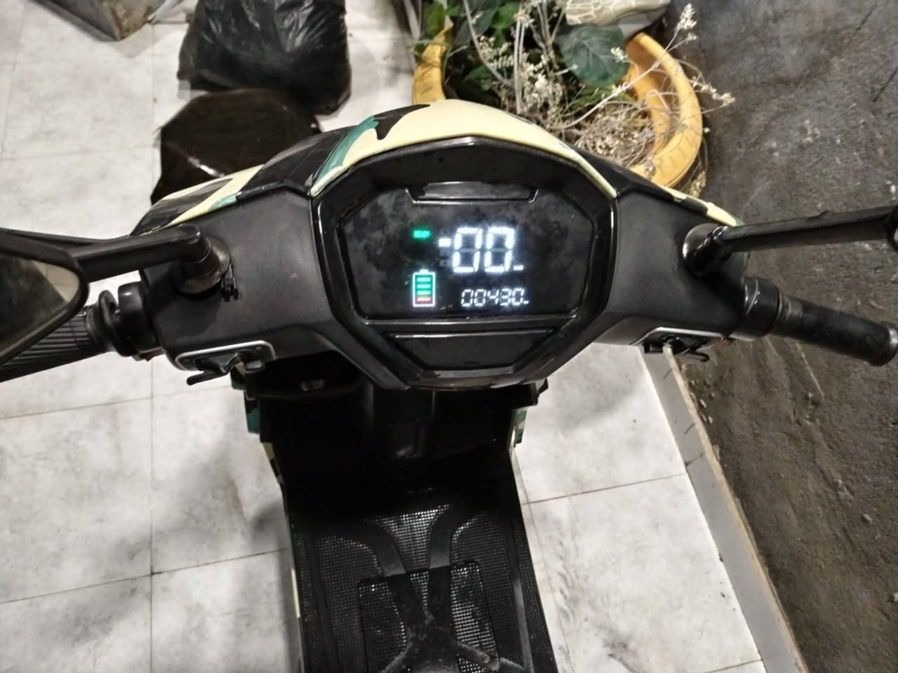 دراجه شحن سكنس نظافه 85٪ سعر 600 وبيه مجال علوان بصره شط العرب رقم الهاتف ***********
