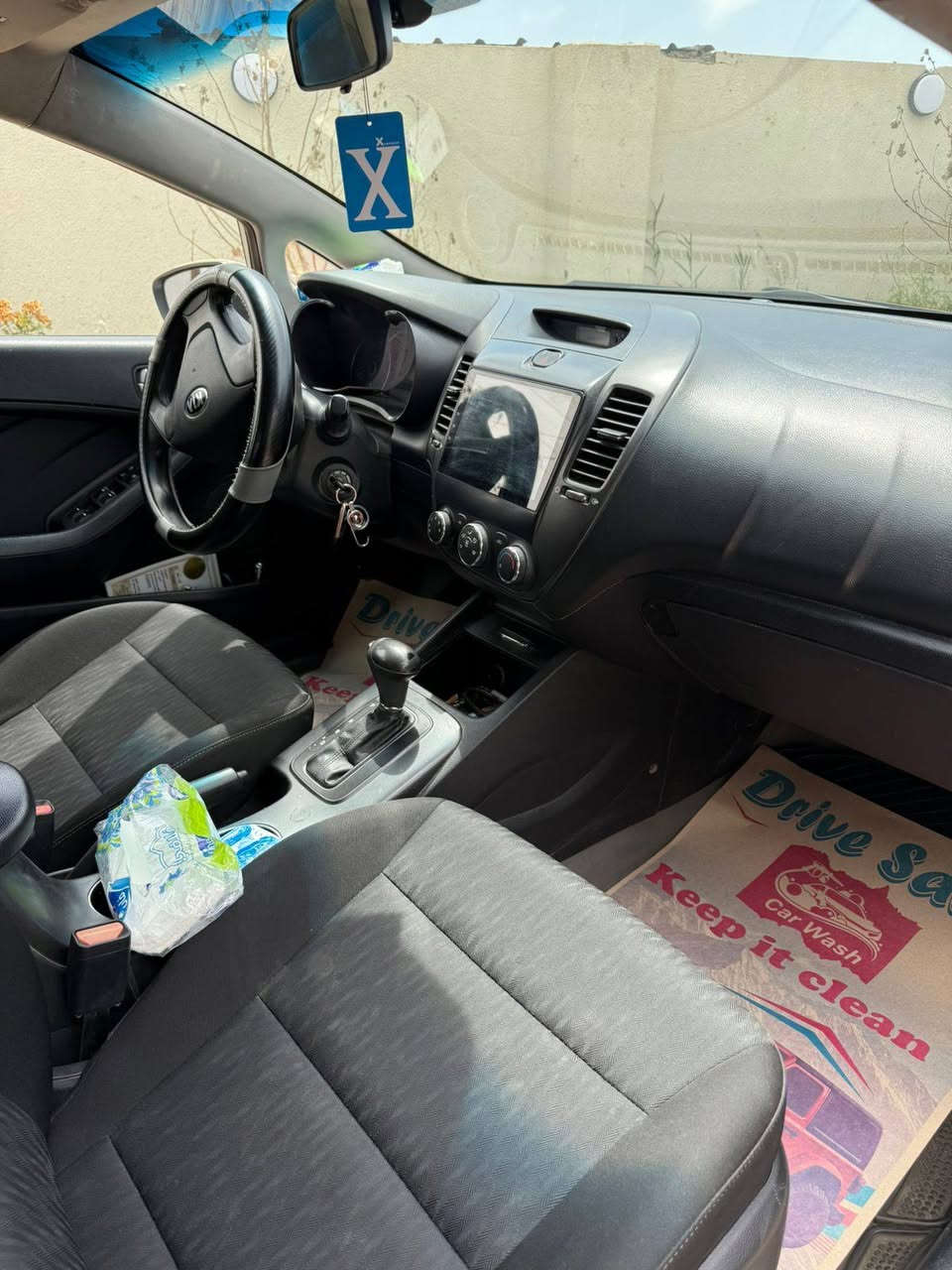 سيراتو موديل 16 تبديل قماره فقط السعر 80انكليزي بسمي جاهزه ونضيفه ماشيه 140 محرك كير حداديه تبريد جاهزه مكاني نجف ‏‪***********‬‏

