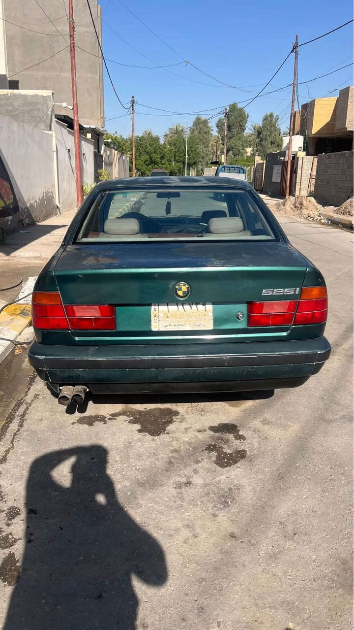 Bmw e34 520 1992 
تبريد شغال مكينة 2500  مسكر عدل بي خيط بخار كير مكفول صدر امامي خلفي تايرات باتري نضيف صبغها بي جراد 
السعر 40 وبي مجال للشراي 
رقم واسط مشروع وطني بأسمي 
مكان السيارة الصويرة 
*********** الصويرة, واسط
