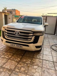 لاندكروز GXR • ٢٠٢٣ • ماشيه ٣٧٠٠٠