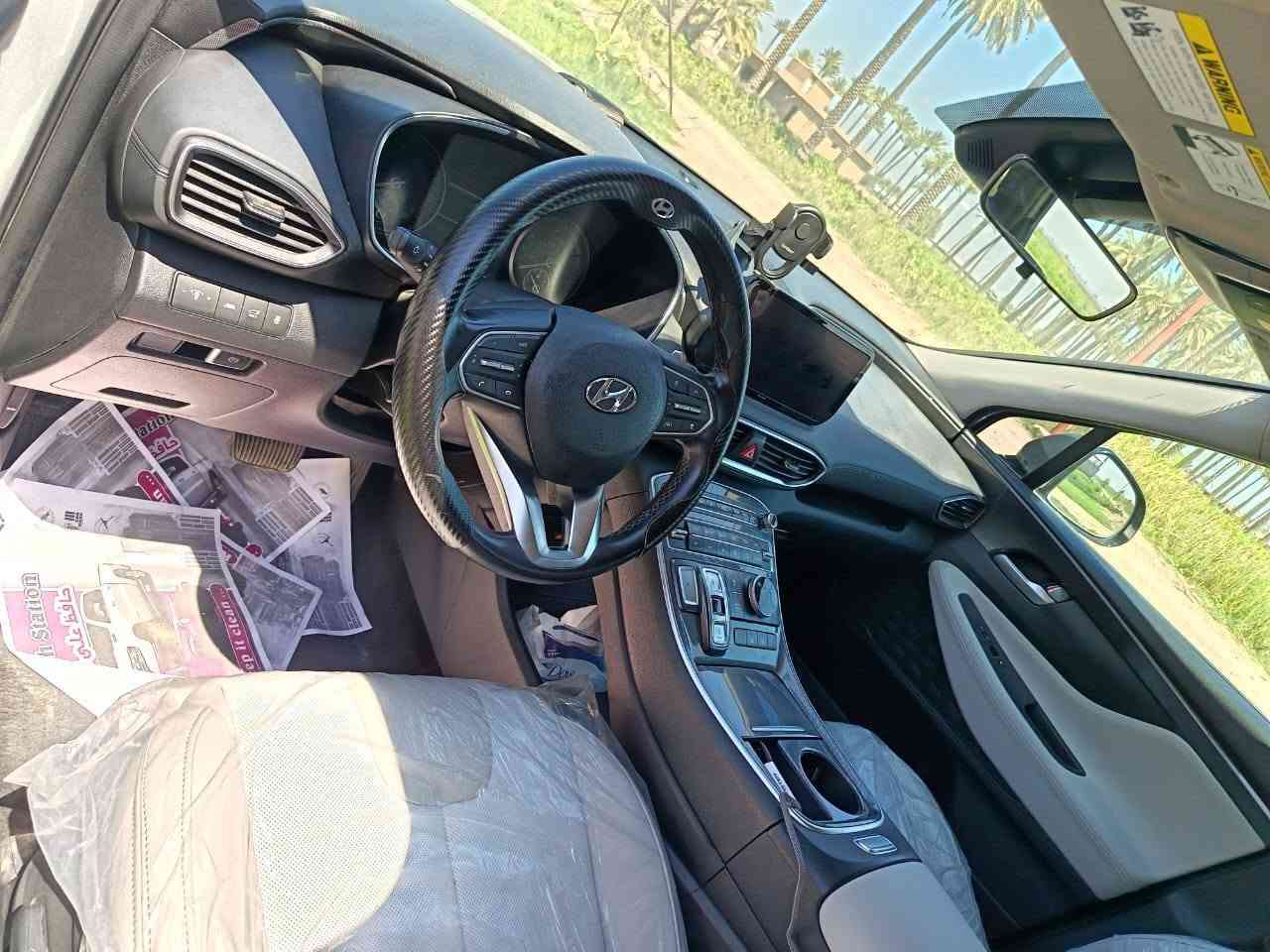 🔰 هيونداي سنتافي 2023

Hyundai Santa Fe 2023 
US Import | Gray

✨ فئة HTRAC AWD (دبل ذكي)

✨ لون رصاصي

🔘 رقم بغداد دولي جديد باسمي
🔘 السنوية نافذة لغاية سنة 2030

🛞 الممشى: 80,000 كم

🟠 المواصفات | Features

• HTRAC All-Wheel Drive (AWD) – دبل ذكي
• ⁠Smart Key & Push Start – تشغيل بصمة ودخول ذكي
• ⁠Remote Start – تشغيل عن بُعد
• Power Tailgate – باب خلفي كهربائي
• ⁠Blind Spot Assist – مراقبة النقطة العمياء
• ⁠Lane Keeping Assist – الحفاظ على المسار
• ⁠Forward Collision Assist – مانع التصادم الأمامي
• ⁠Adaptive Cruise Control – مثبت سرعة ذكي
• ⁠Rear Cross Traffic Alert – تنبيه حركة المرور الخلفية
• ⁠Front & Rear Parking Sensors – حساسات أمامية وخلفية
• ⁠Rear View Camera – كاميرا خلفية
• ⁠Apple CarPlay & Android Auto – دعم آبل كار بلاي وأندرويد أوتو
• ⁠Dual Zone Climate Control – تكييف أوتوماتيك مزدوج
• ⁠Electric Driver Seat – مقعد السائق كهربائي
• ⁠Multi Drive Modes – أوضاع قيادة متعددة
• ⁠LED Headlights – مصابيح LED

🔵 الحالة

🔹 وارد أمريكي

💢 حادث جاملغ وبنيد فقط بدون دواخل

✅ السيارة جاهزة للاستخدام ولا تحتاج أي مصاريف

📍 مكان السيارة بغداد السعر 185ورقه بيها مجال

الاستفسار 
***********
