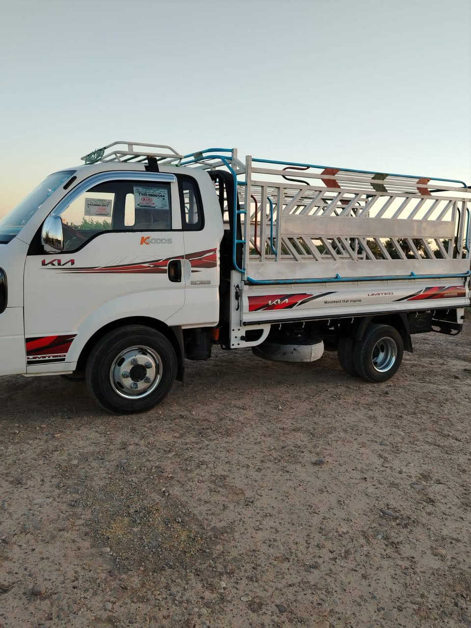كيا فحل موديل 2021 رقم بغداد مكفولة كفالة عامة كير محرك اكسل كله شرط السعر 160وبيها مجال مكان السيارة بيجي رقم ***********
