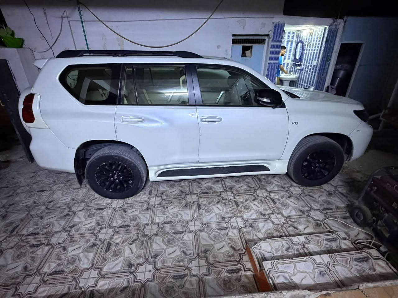 سلام🤝عليكم
تيوتا برادو خليجي موديل 2023
ماشية 108 
فئة Txs
سيارة🚘 مجفية ومعمرة تعمير حلو  سونار بل منشور
سعرهة 255 وبي مجال بسيط
مكانهة ديالى بعقوبة
***********
