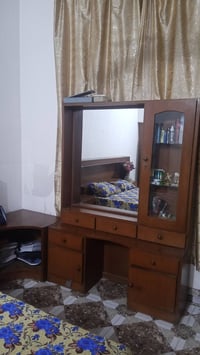 غرفة كاملة للبيع حطاطه درجة اولى كنتور مع ملحق طبعا + ميز تواليت + زاو...