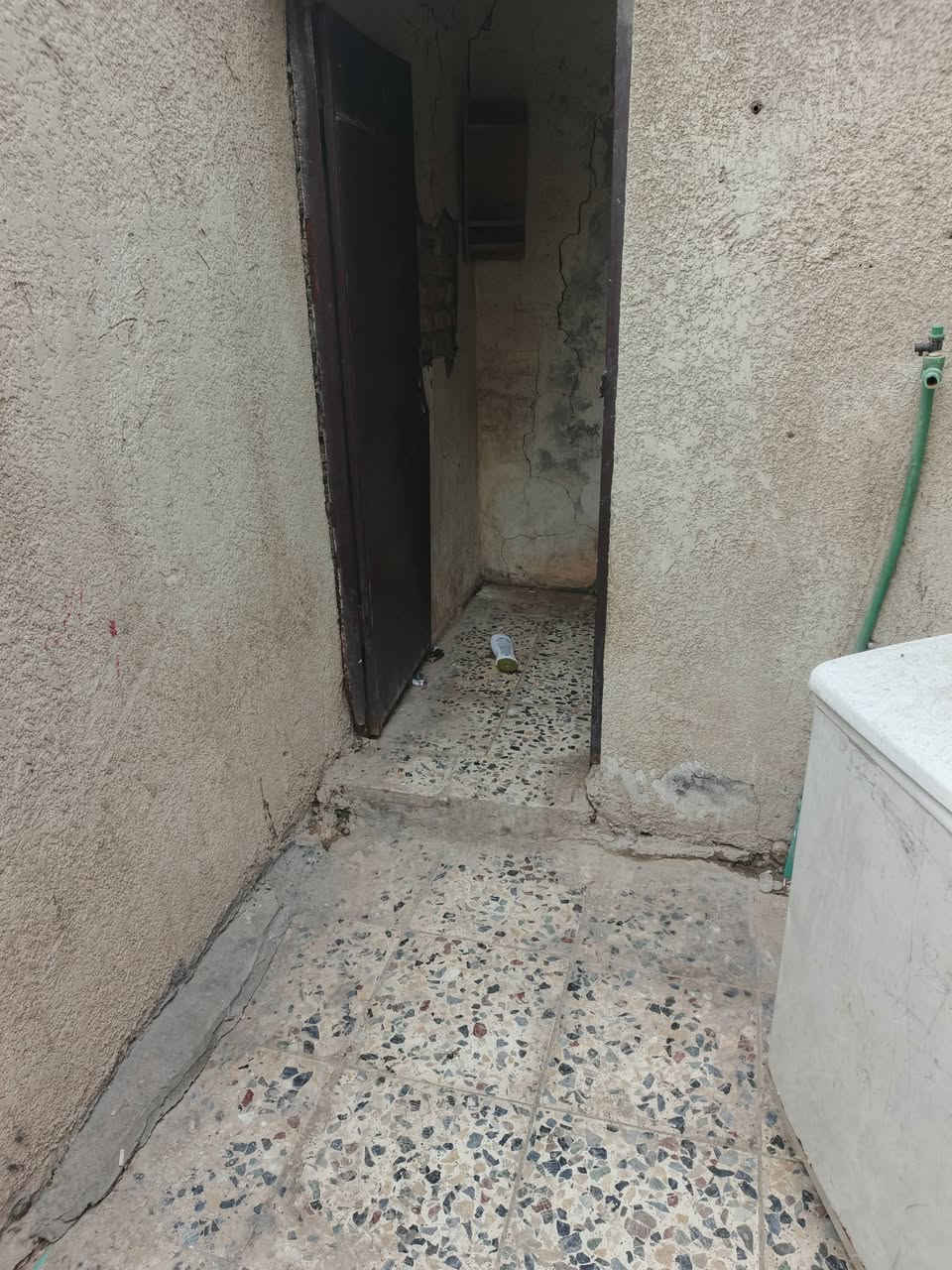 الزعفرانيه عالسده • غرفتين • حوش