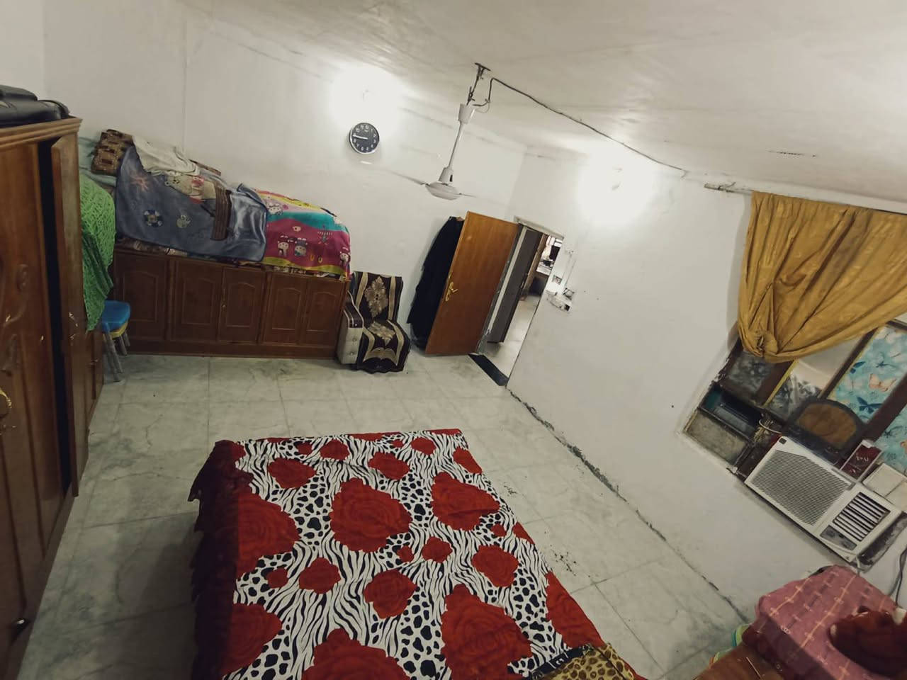 بيت مساحه 225 متر بناء حديث طابوك سنت 25 طابوك طابو زراعي سند 25 باسم صاحب البيت حله كريطعه الثانيه قرب مولده  جمال  سعر 88 اتصال ***********
